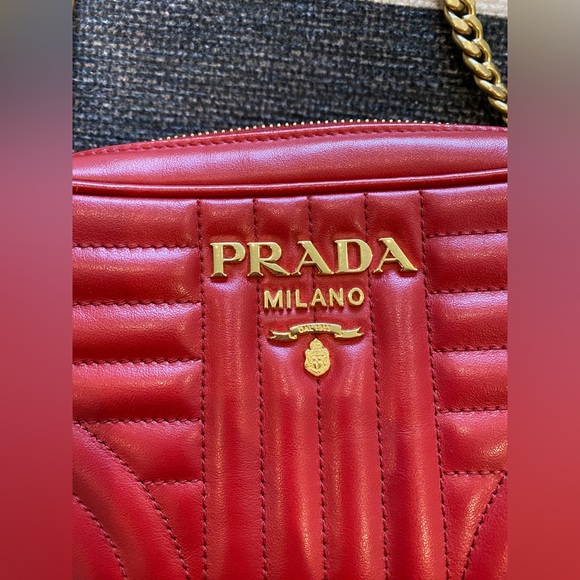 PRADA DIAGRAMME Camera Bag ▪️Authentic In Excellent Condition - Picture 5 of 9
